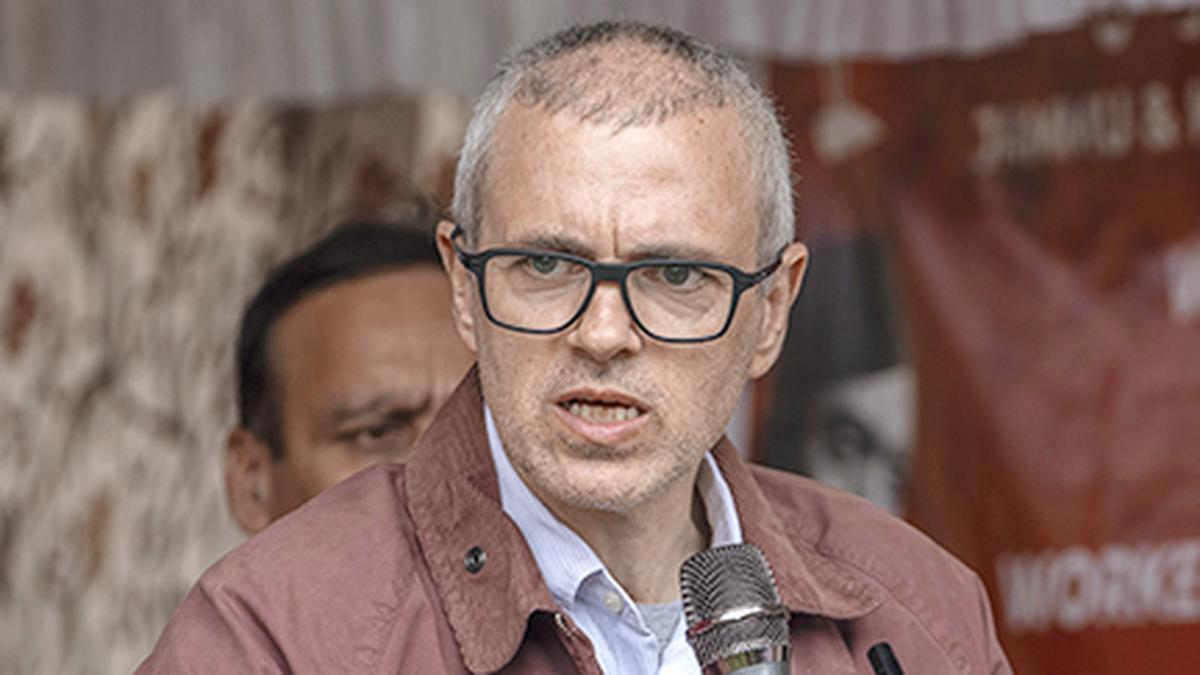 Omar pitches for Statehood, level-playing field ahead of ECI’s J&K tour