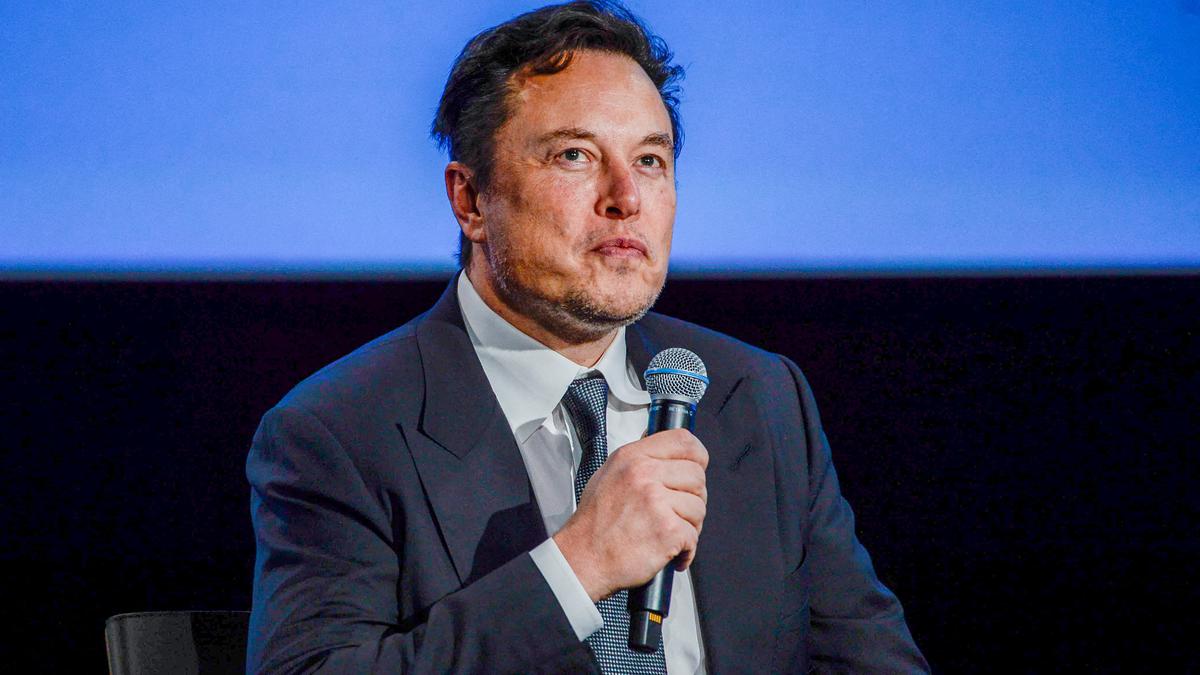 Elon Musk apologises after taunting Twitter employee who asked if he was fired