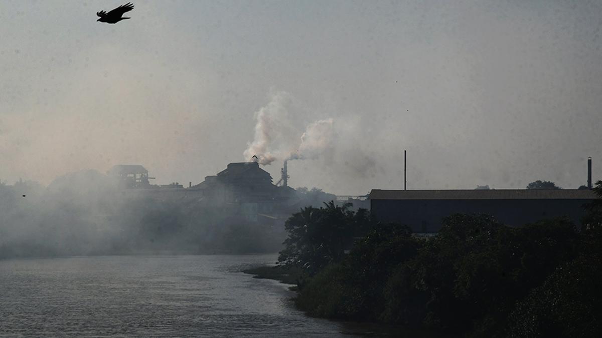 It is the responsibility of authorities to keep Periyar clean, says HC