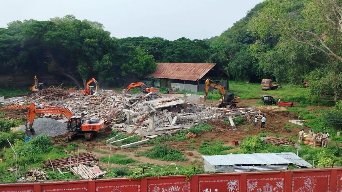 Authorities demolish YSRCP office building in Guntur