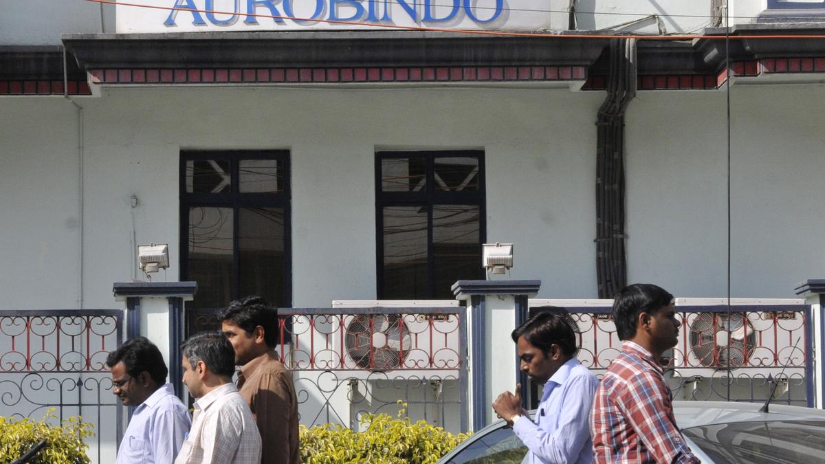 Aurobindo Pharma Q4 net almost flat at ₹903 crore 