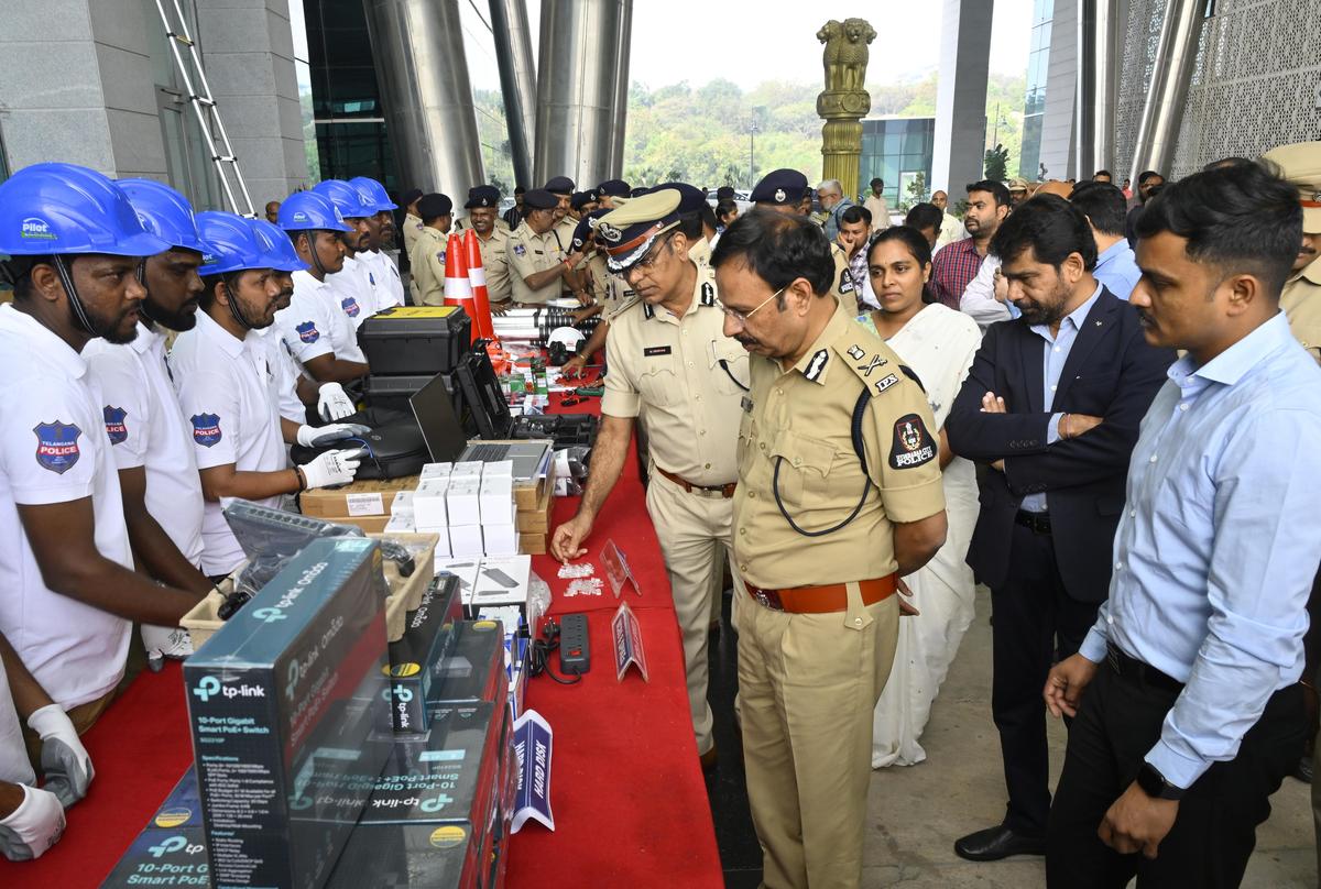 Hyderabad Police Commissioner V.C. Sajjanar along with Additional Commissioner of Police, Crime & SIT, Hyderabad, M. Srinivasulu and other senior officials at the inauguration of EYES team.