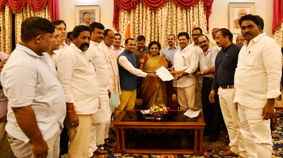 Ensure reservation for those from 26 backward classes from North Andhra in Telangana, Governor Tamilsai Soundararajan urged