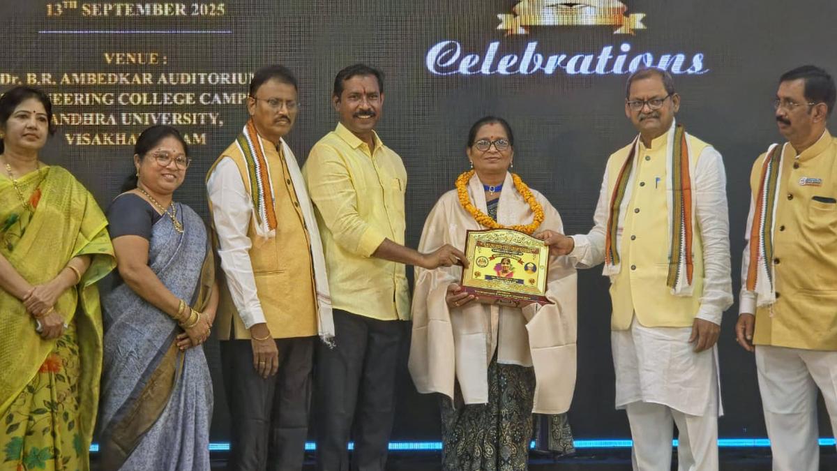 Palla felicitates 179 teachers, correspondents from Vizag and Anakapalli