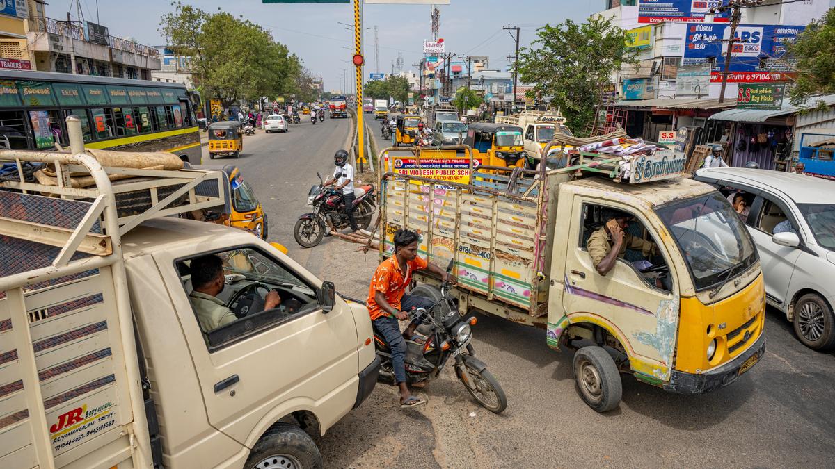 Demand for service roads on Tiruchi-Thanjavur NH gains political traction