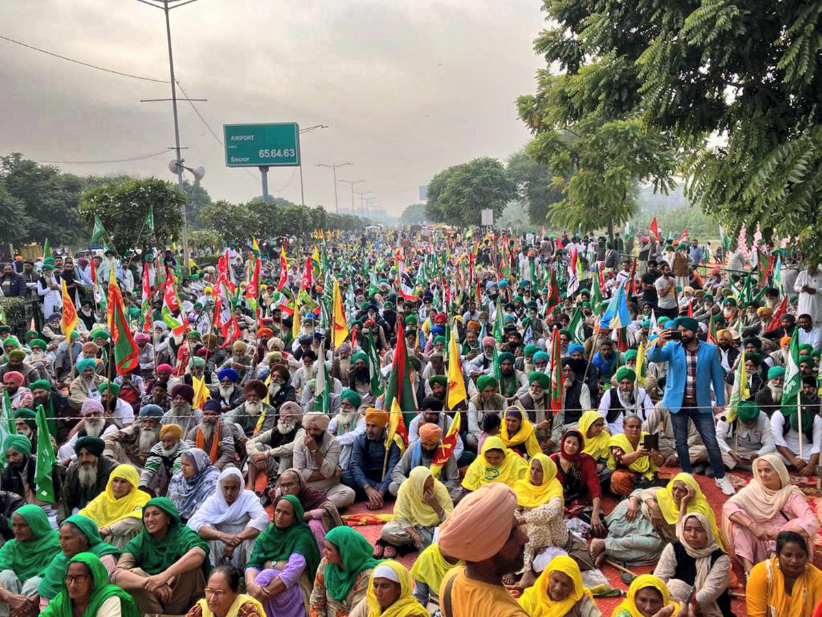 Farmers sit-in protest continue for second day in Punjab, Haryana - The  Hindu