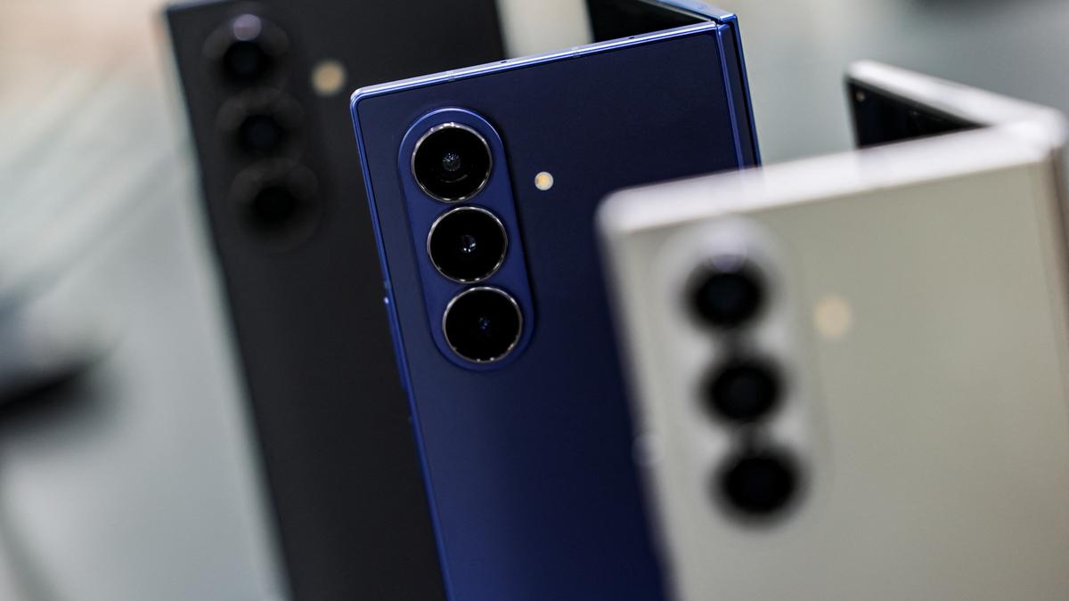 Elon Musk says Tesla, Samsung Electronics sign chip supply deal