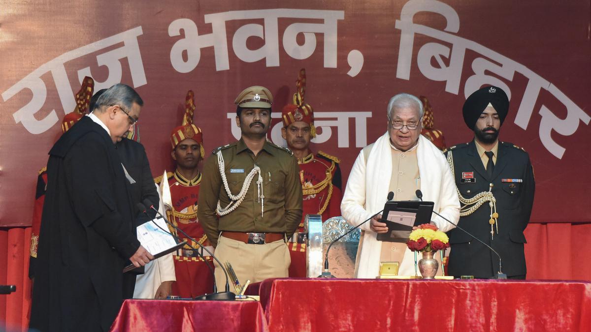 Arif Mohammad Khan takes oath as Bihar Governor