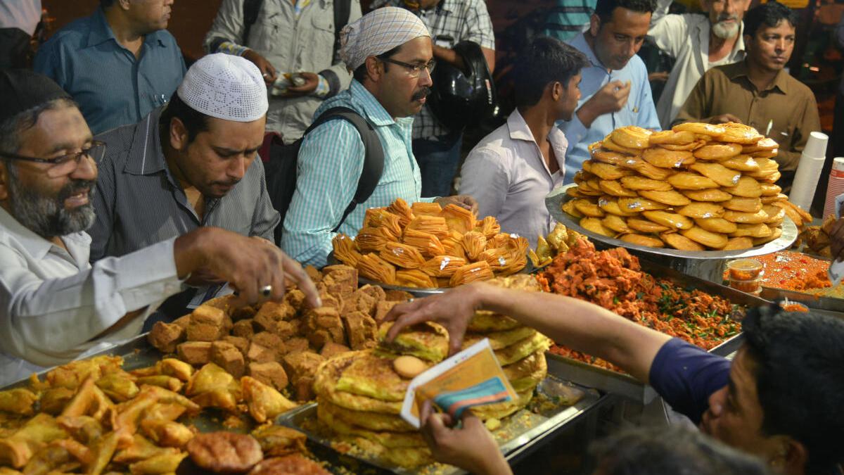 Watch | Have you tried the Iftar food trail in Bengaluru’s Mosque Road?