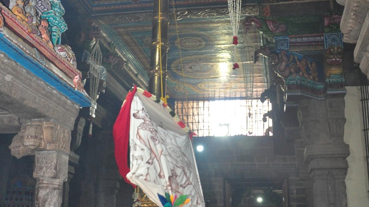 Chithirai car festival gets under way at Rockfort Temple with hoisting of holy flag