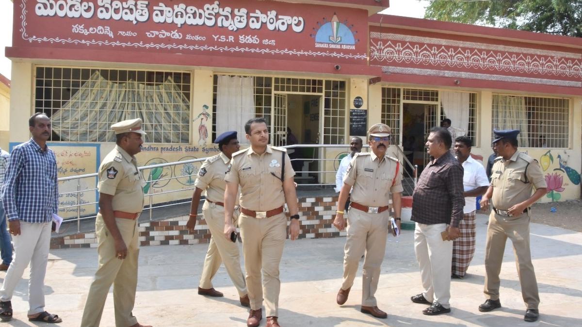 Kadapa SP visits critical polling stations, directs police to step up vigilance on rowdy sheeters