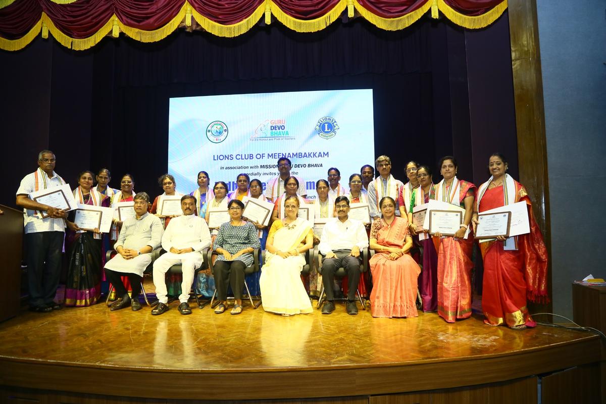 The awardees with the special guests The awardees with the special guests