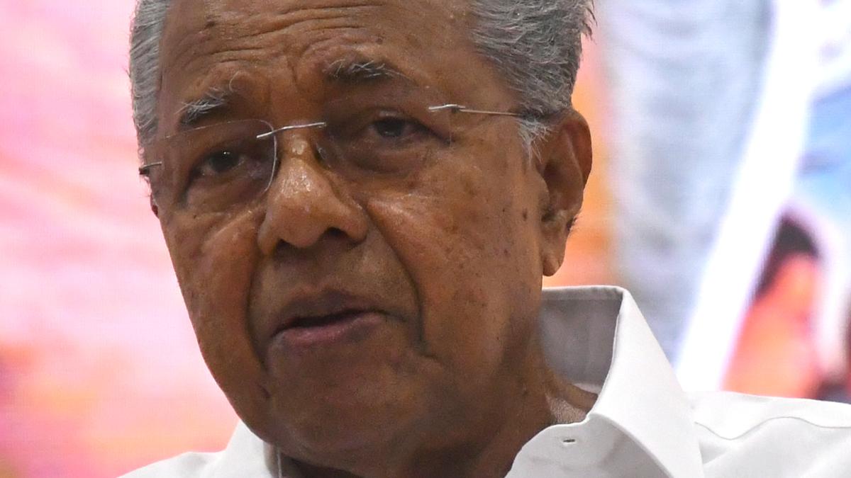 Kerala CM demands Union Govt to examine the propriety of Governor Khan’s actions