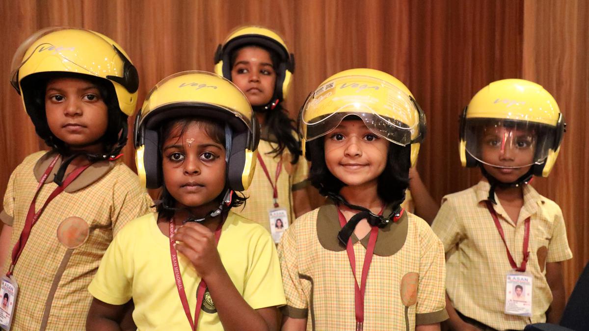 Road safety campaign held for Chennai schoolchildren on importance of wearing helmets