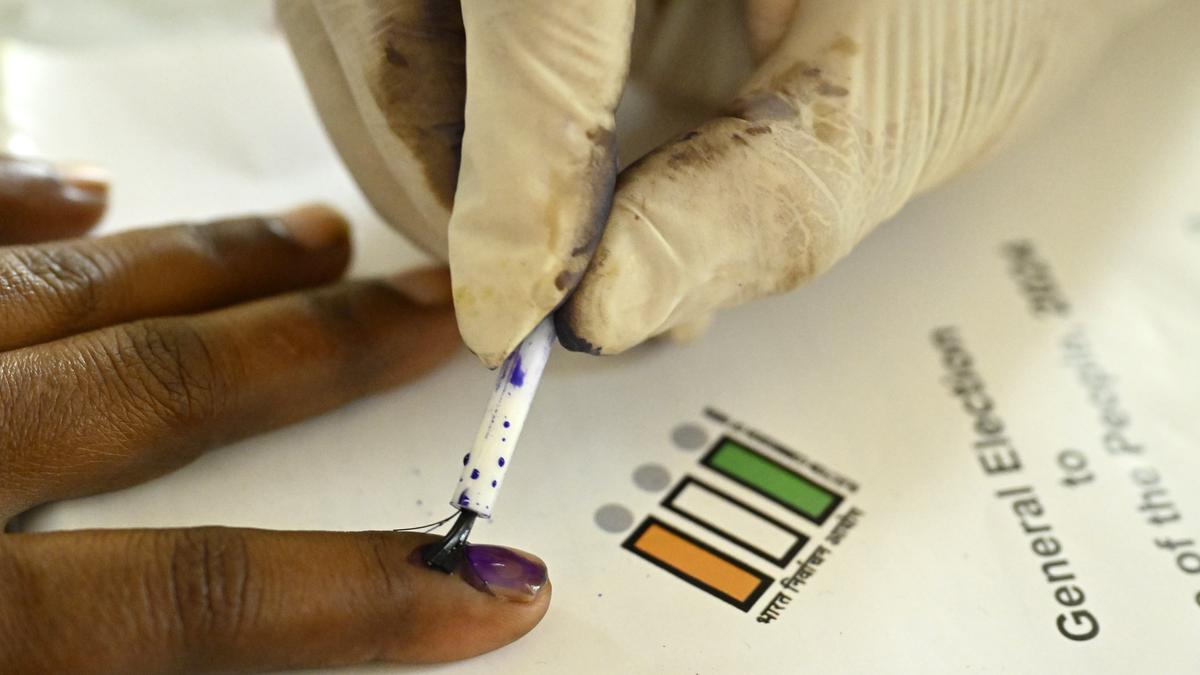 https://th-i.thgim.com/public/incoming/24wq5k/article69646139.ece/alternates/LANDSCAPE_1200/13hyng_Lok%20Sabha%20election%2025.jpg