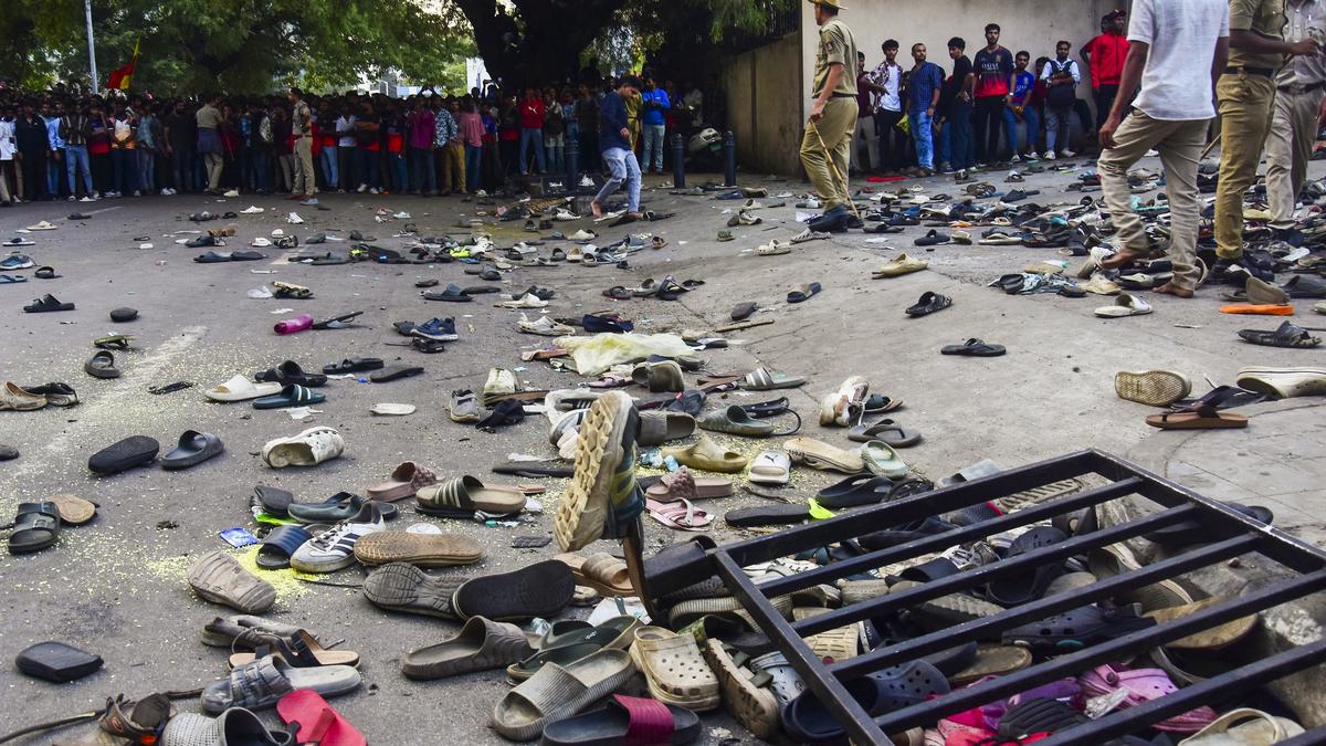 Stadium stampede: Opposition demands CBI probe and resignations of CM, DCM and Home Minister