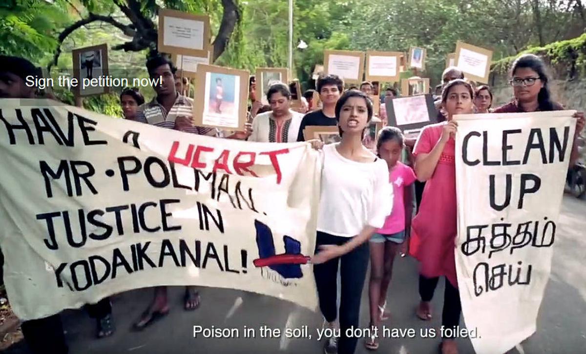 Et screengrab fra 'Kodaikanal Won't', en YouTube-video af Sofia Ashraf.