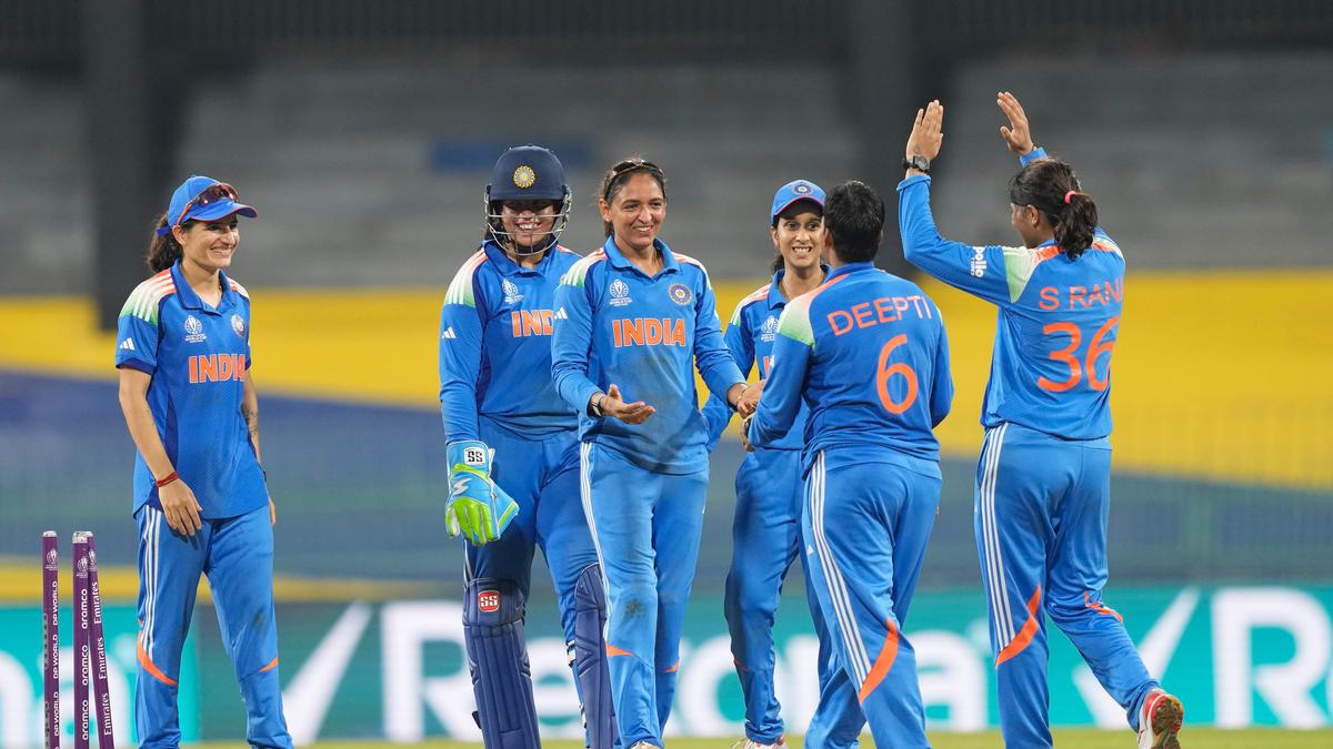 https://th-i.thgim.com/public/incoming/25jqqb/article70129173.ece/alternates/LANDSCAPE_1200/Sri_Lanka_Womens_Cricket_WCup_50394.jpg