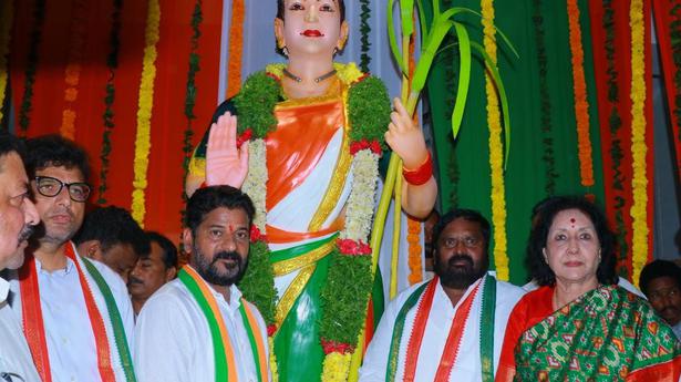 This Telangana Talli statue is a tribute to the rural woman