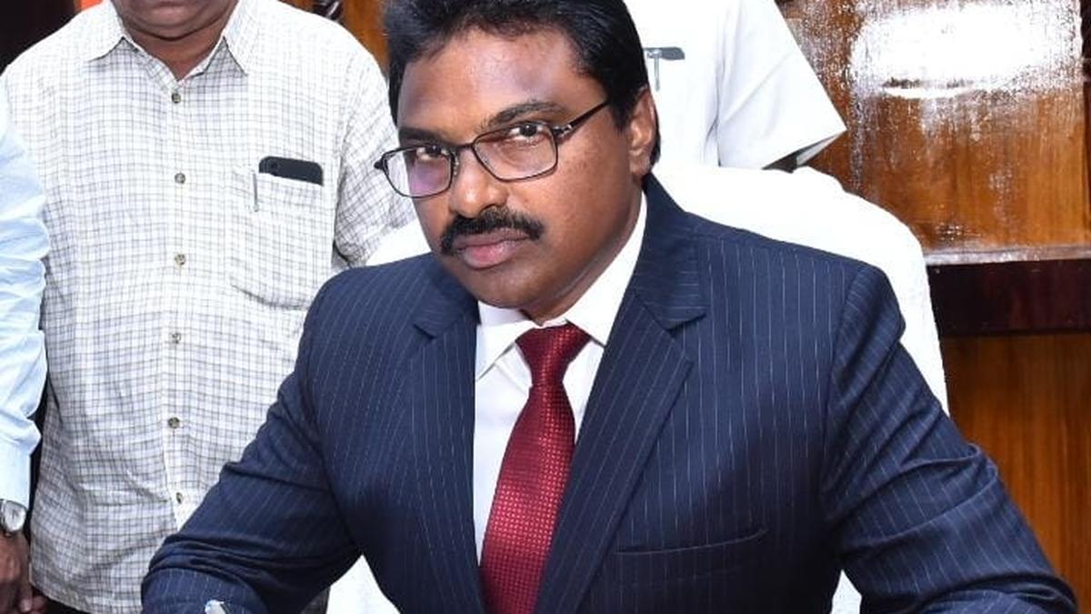 Krishna Collector urges bankers to grant loans to budding entrepreneurs, tenant farmers