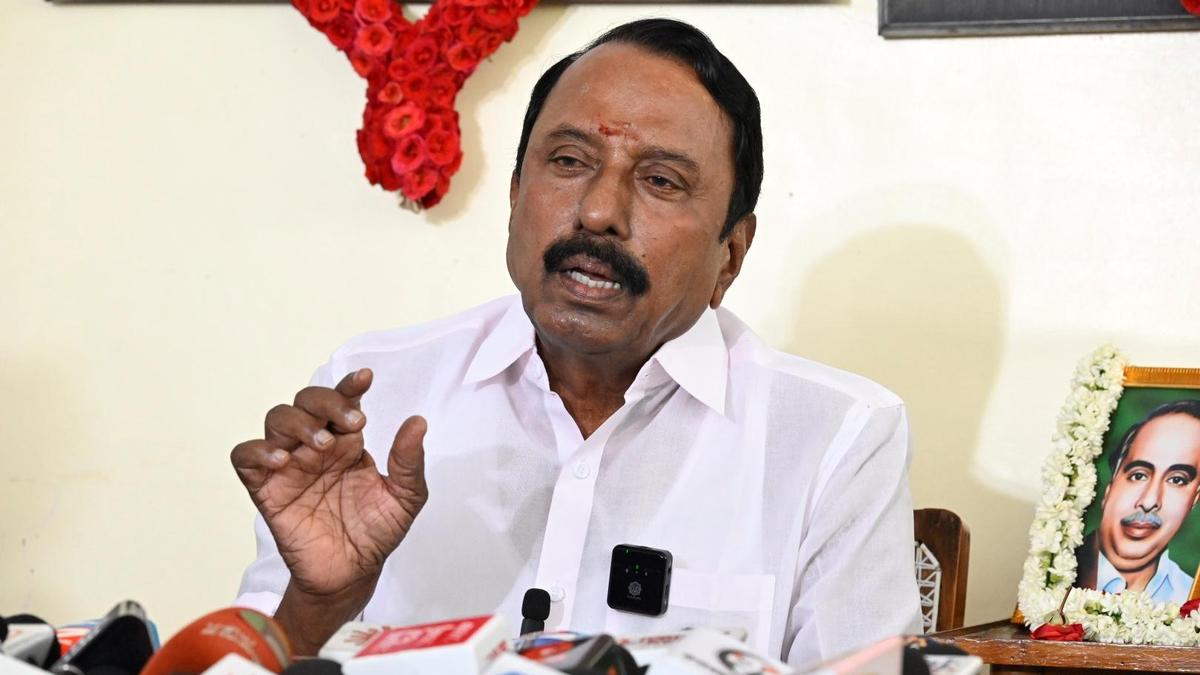 A former Minister and his ‘vada case’
Premium