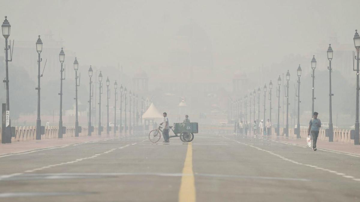Delhi records 15.8 degrees Celsius, air quality ‘very poor’