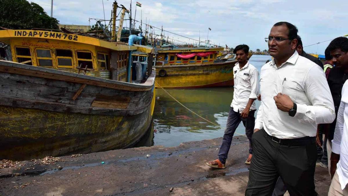 Give top priority to cleanliness at Visakhapatnam fishing harbour: Collector