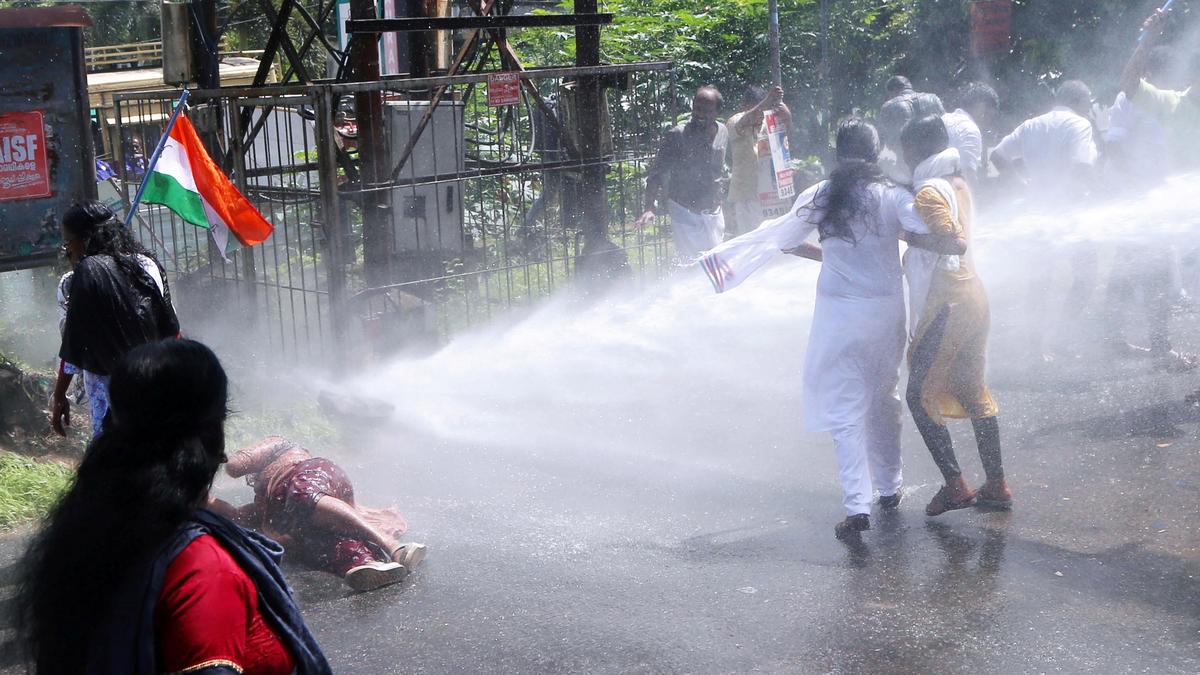 Kerala Varma College polls: Kerala High Court sets aside election of SFI candidate as chairman, orders recounting of votes