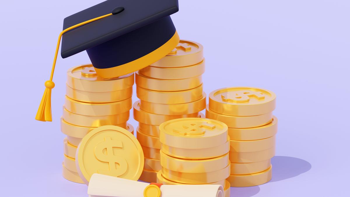 Tips for students to manage their educational loans effectively