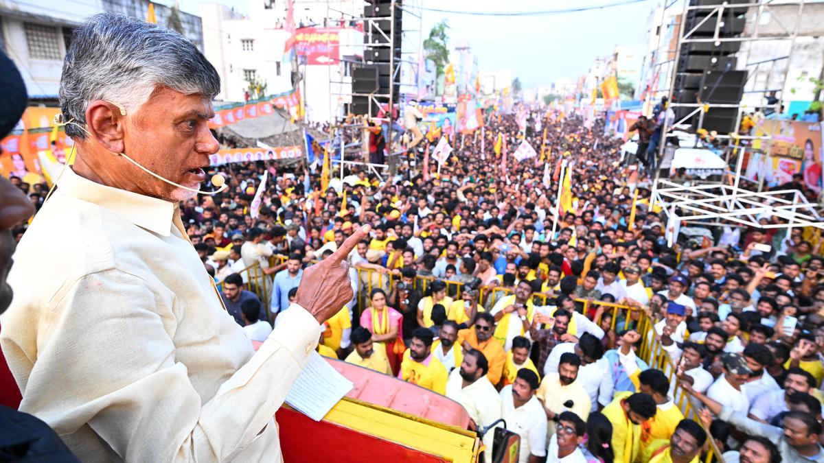 Stone-pelting incident looks like a drama, says Naidu