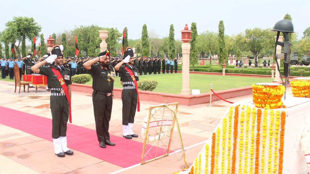 Lt Gen Manjinder Singh assumes charge of South Western Command