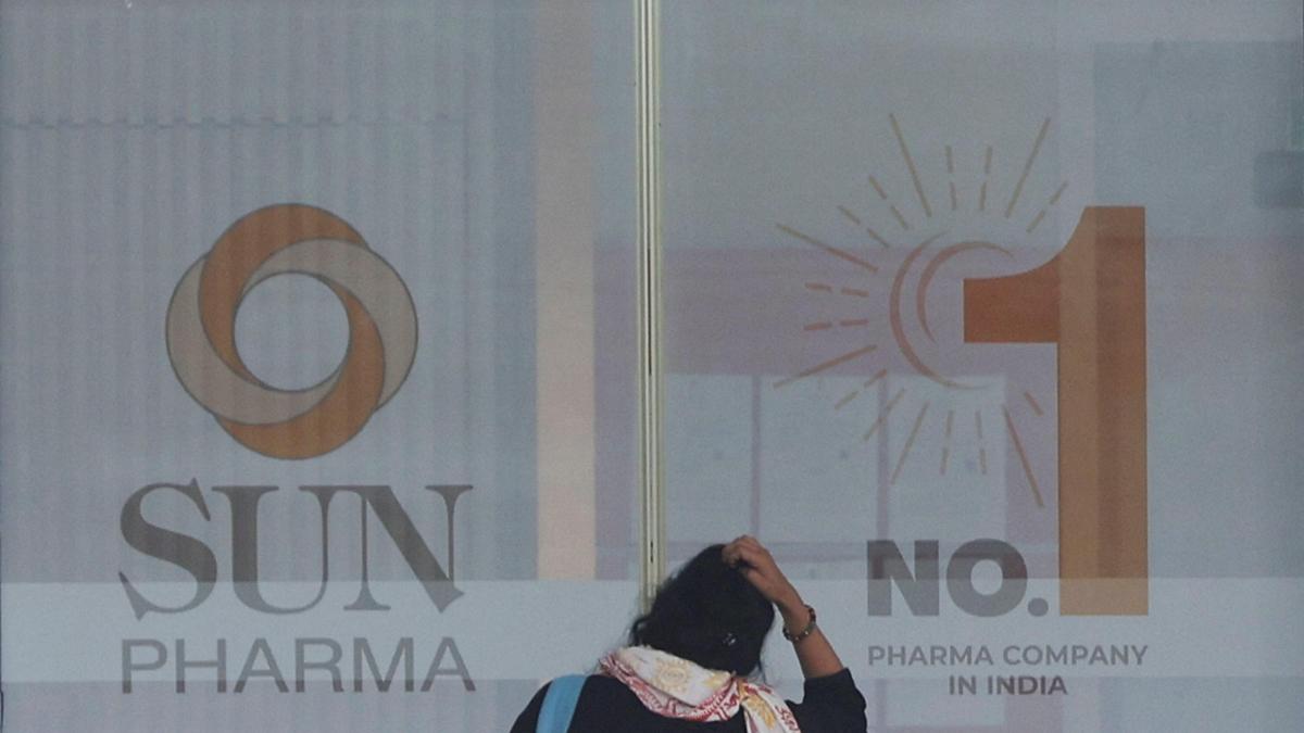 Sun Pharma Q2 PAT inches up 2.6% to ₹3,118 crore