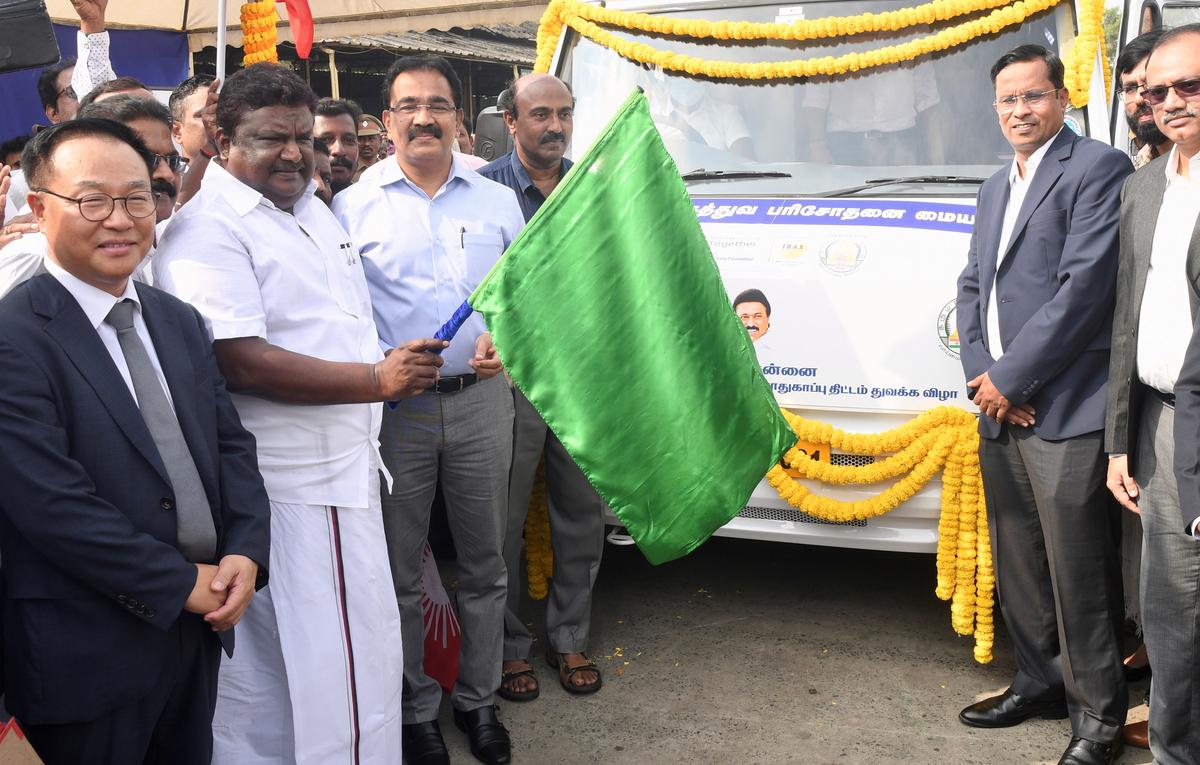 Mobile medical vehicle to serve bus crew flagged off by T.N. Transport Minister