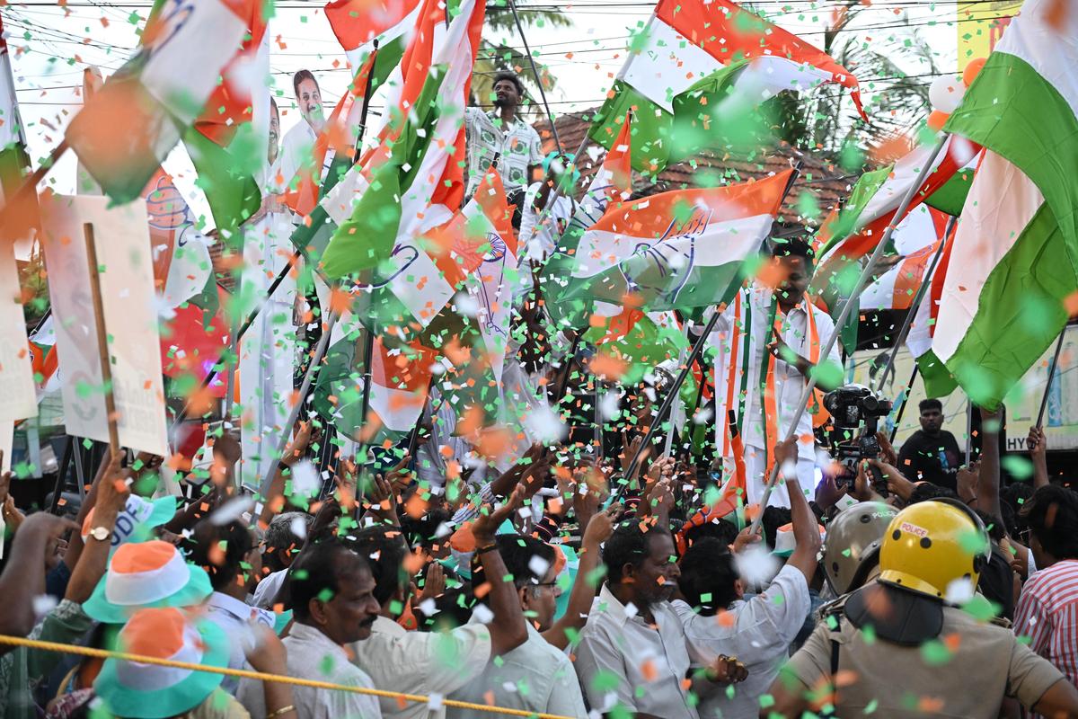 Kerala Assembly Elections 2026: Fronts show their might in campaign finale in Kochi