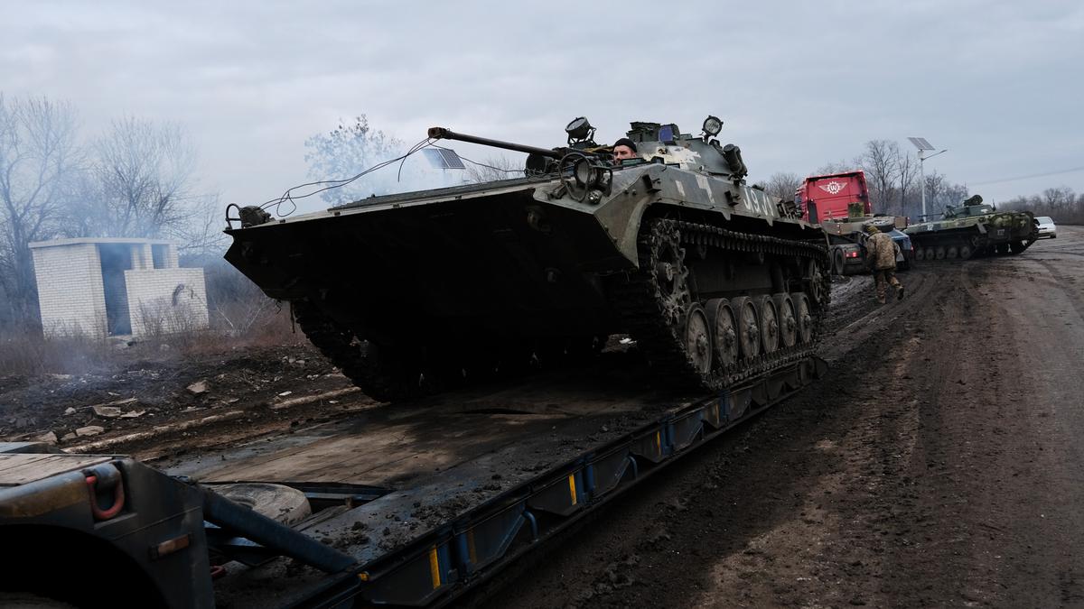 Ukraine asks West to hurry up with supplies of tanks, air defences