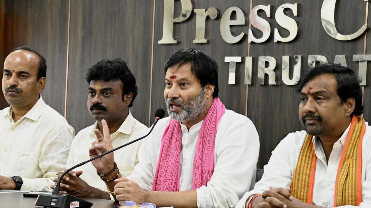 Former TTD Chairman Bhumana Karunakar Reddy behind ‘Parakamani scam’, alleges BJP