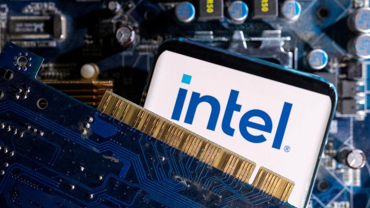 Intel’s foundry future depends on securing a customer for next-gen chipmaking tech