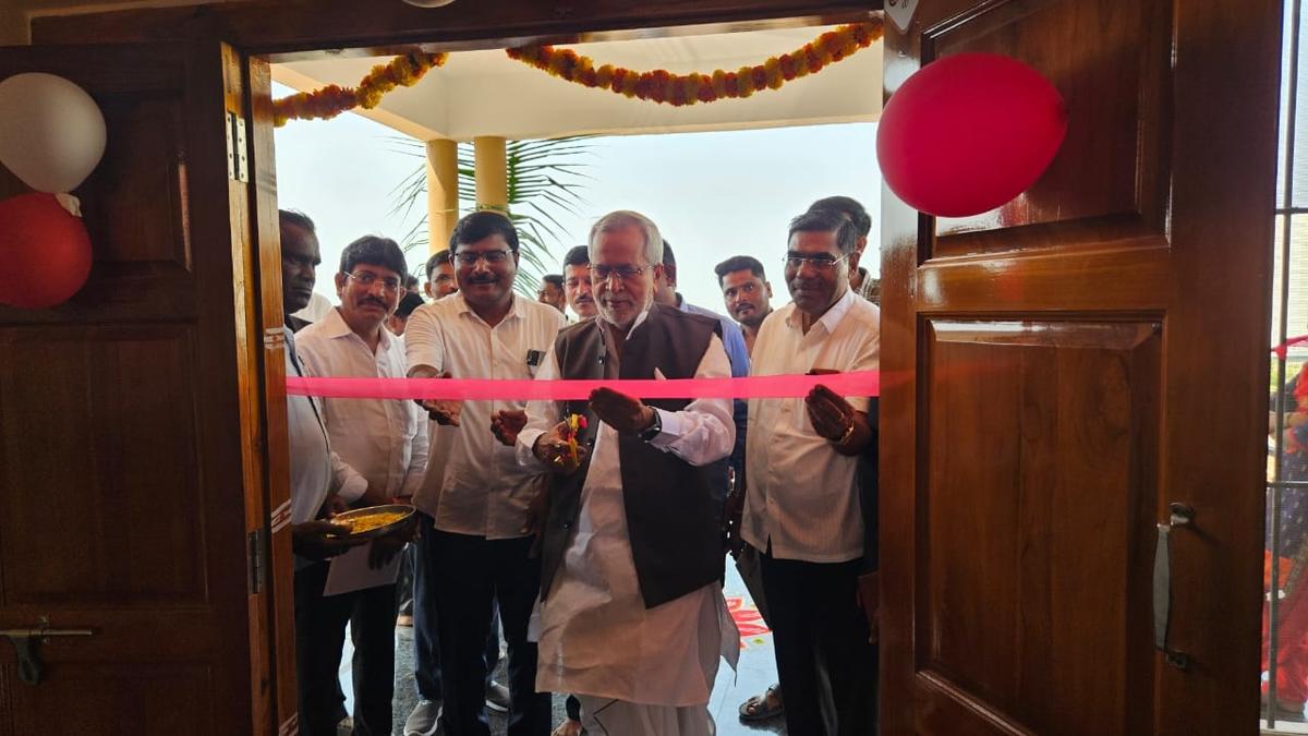 Students told to set a goal and work hard to meet it