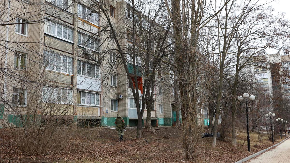 Pro-Kyiv militias urge civilians to flee Russian border cities