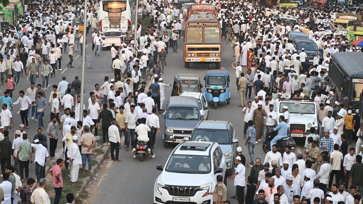 Traffic on Bengaluru-Mangaluru National Highway hit during Waqf protest