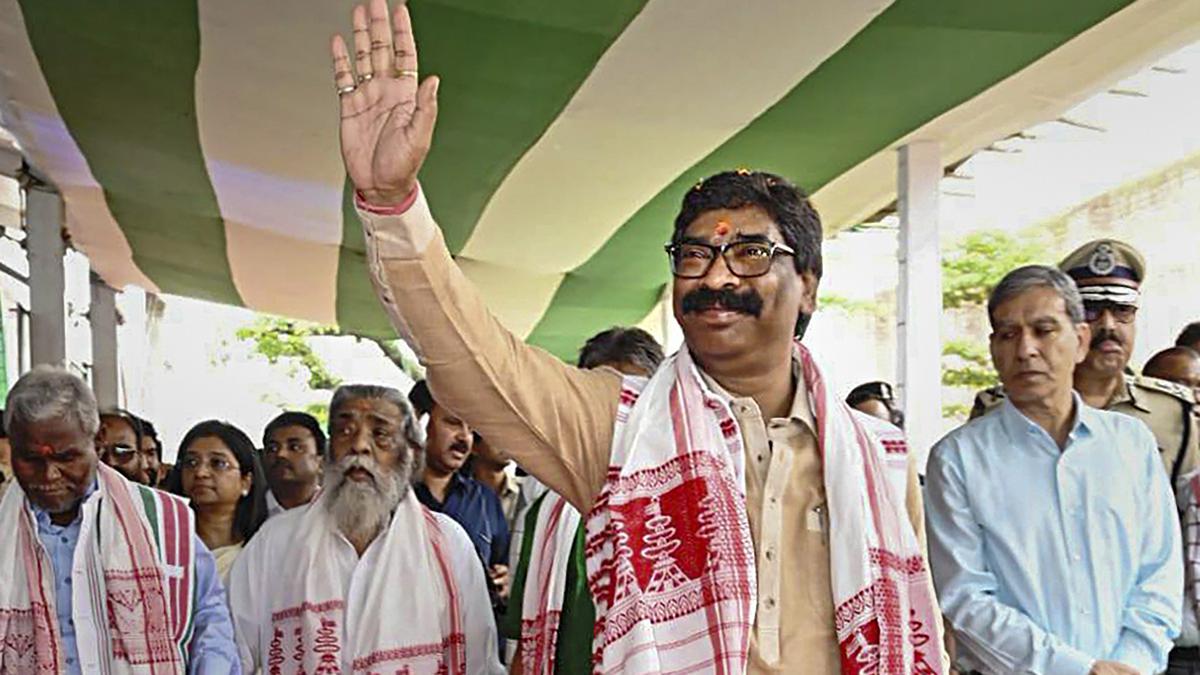 Need for greater tribal unity for survival: Jharkhand CM Soren