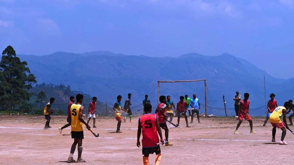 Migrant workers of Munnar estates get a tourney to showcase hockey skills