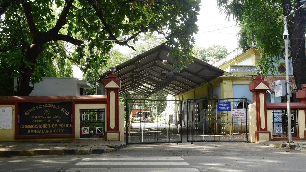 Inspector felicitated by rowdy sheeter at police station in Bengaluru, probe ordered after video goes viral