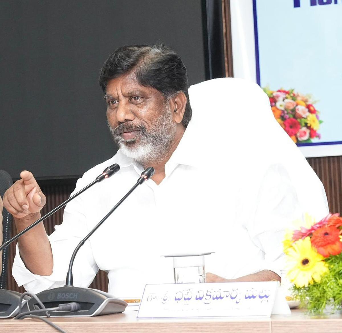 thehindu.com - The Hindu Bureau - Deputy Chief Minister announces &#8377;400 crore Deepavali bonus to SCCL workers