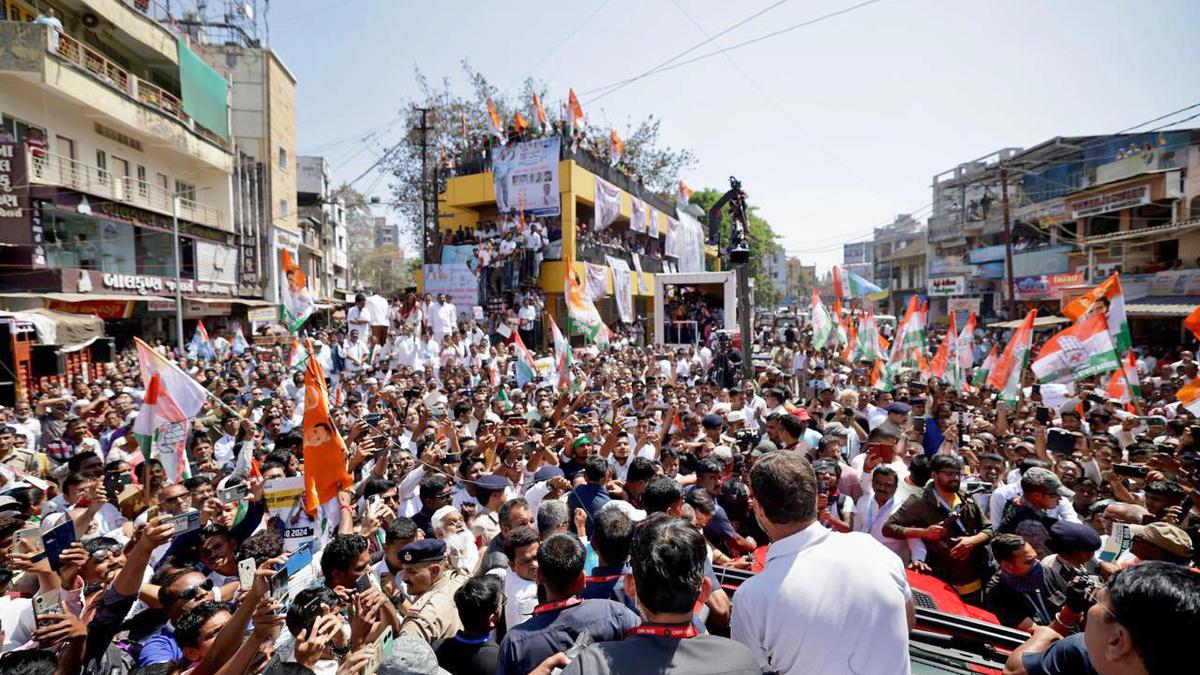 Congress relies on its current and former MLAs in Gujarat