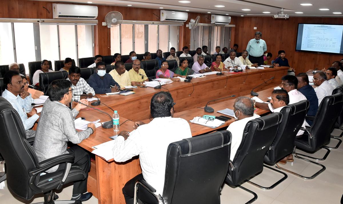 Monitoring Officer conducts inspection in Dindigul