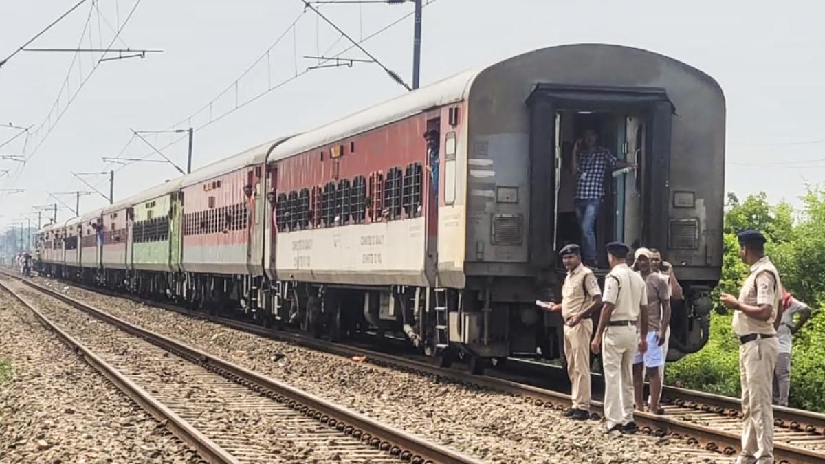 Magadh Express splits into two after its coupling breaks in Bihar