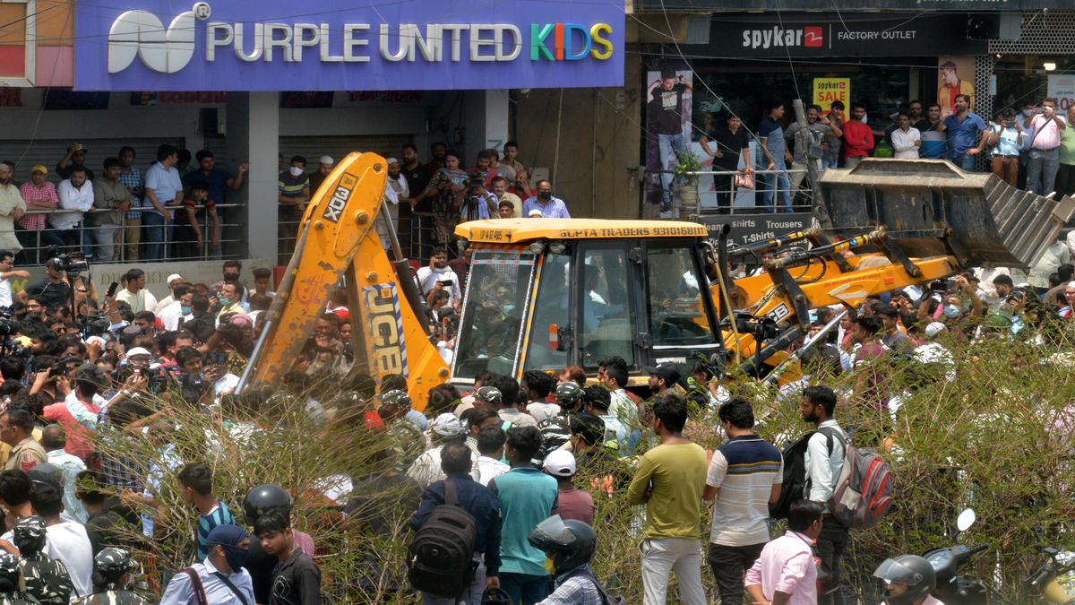 FIR registered against AAP MLA Amanatullah Khan, others for 'obstructing' anti-encroachment drive in Shaheen Bagh