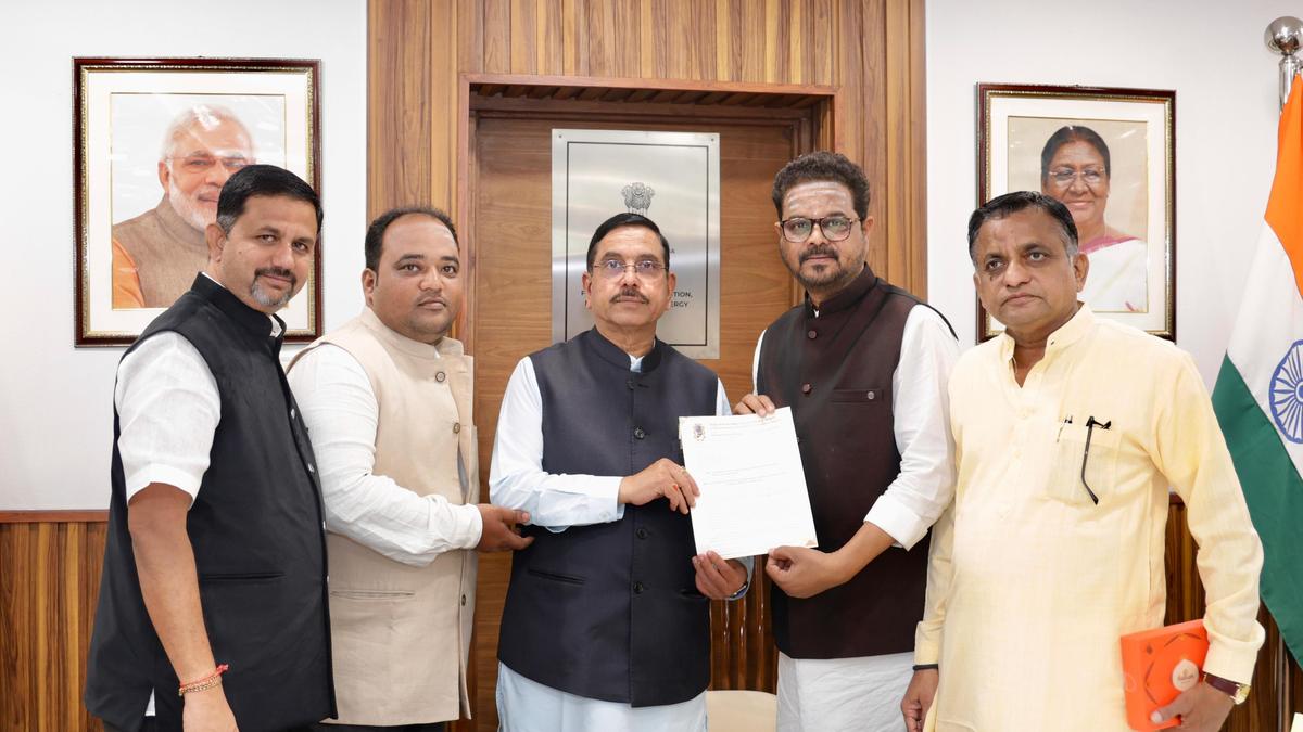 KKCCI team meets Joshi on flight services, PM MITRA Textiles Park issues