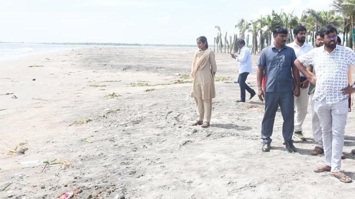 Krishna Collector reviews cyclone preparedness at Manginapudi beach